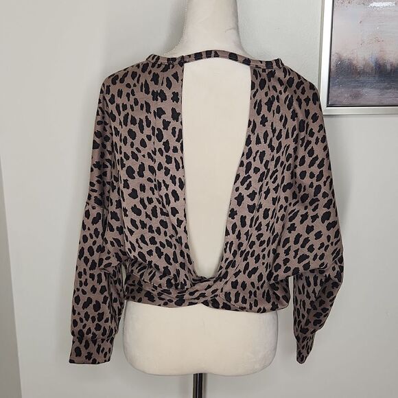 Cheetah Print Sweatshirt w/ Open Back - Picture 2 of 5